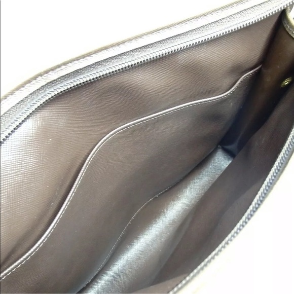 AUTH Vintage Burberry Clutch - Picture 6 of 6